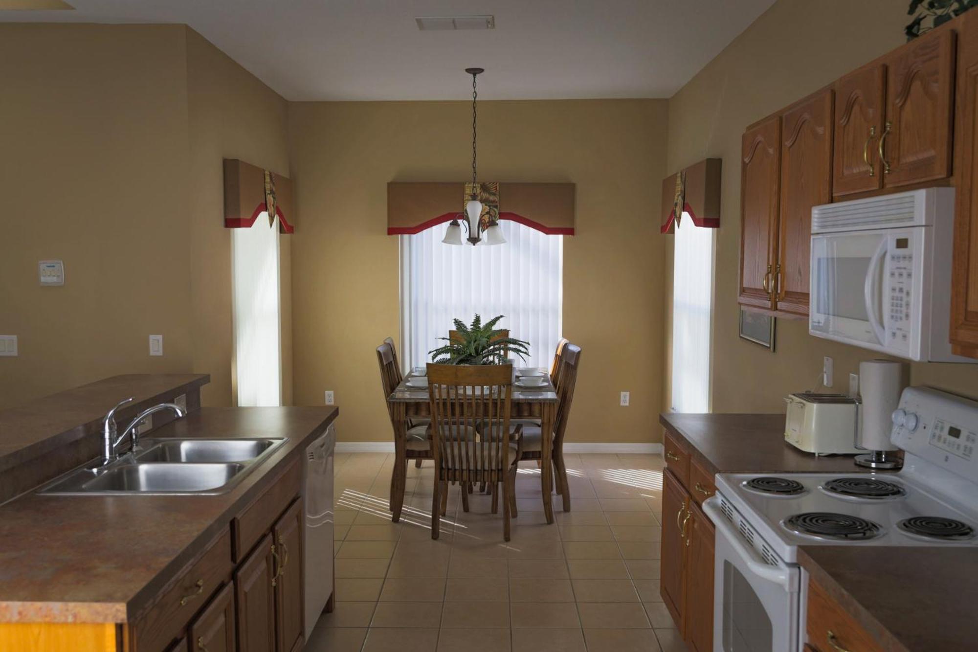 5 Bedroom Highgate Park Villa ดาเวนพอร์ต ภายนอก รูปภาพ